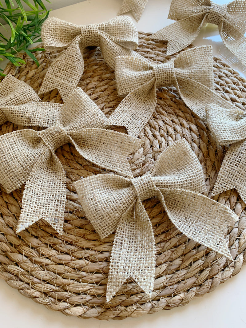 Laço de juta natural 12 x 12 cm  10 cm  10 unidades