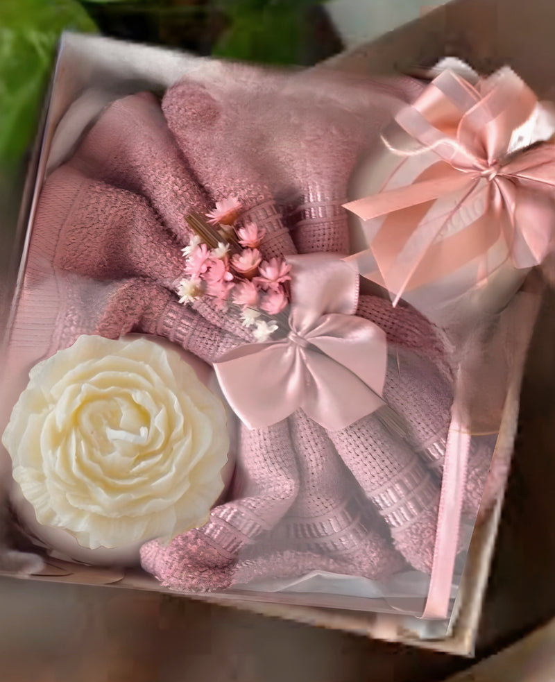 Caixinha de toalha de mão com sabonete rosas
