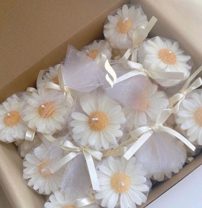 kit com 10 lembrancinhas  margarida com tule