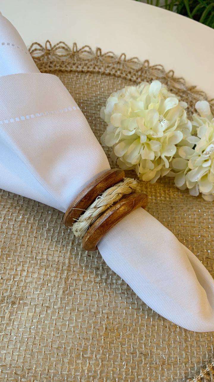 06 porta guardanapos com argolas de madeira dupla e corda de sisal