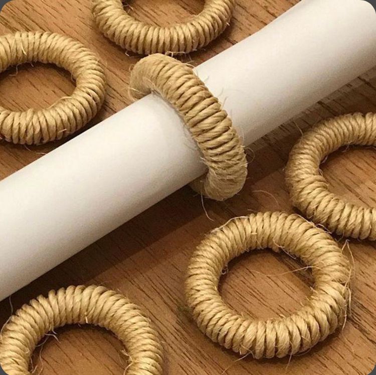 Porta guardanapo de anel de madeira com fios de juta  - 6 unidades