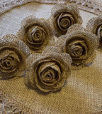 12 peças  - 6 Lapelas e 6 Cosarges de Rosas de Juta, padrinhos e madrinhas casamento rustico praia campo