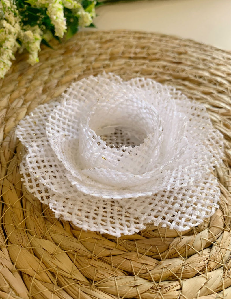 Forminhas para docinhos e bombom de rosa branca  - 20 unidades