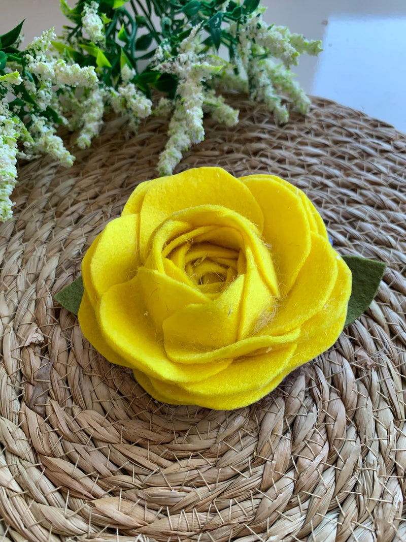 Rosas Amarelas  Com Folhas Para Lembrancinha 10 unidades