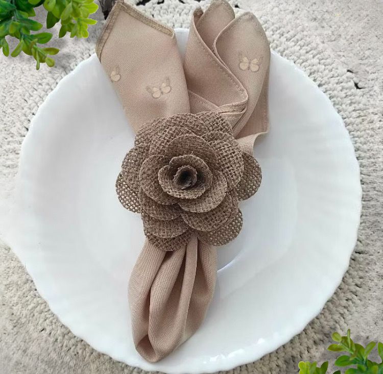 Rosa de juta porta guardanapo em juta natural com argola de madeira