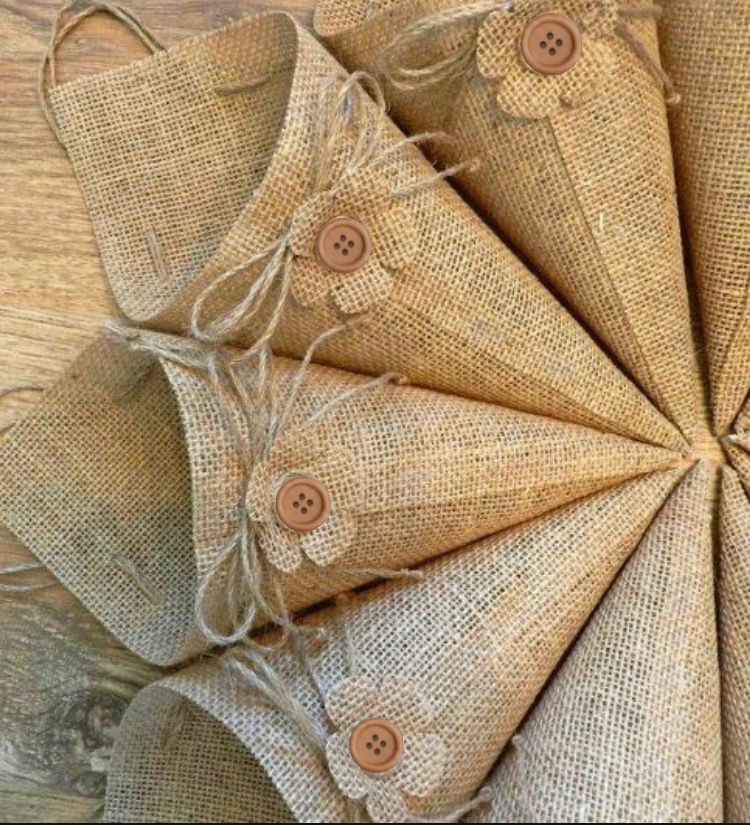 Cone de juta para lembrancinhas , doces e flores 10 unidades