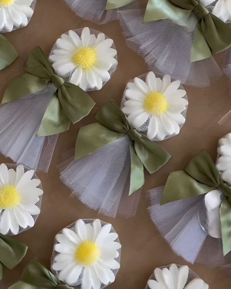 10 Mini velas com tule alongado e fita cetim