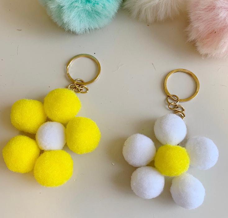 Chaveiro margarida pompom 10 unidades