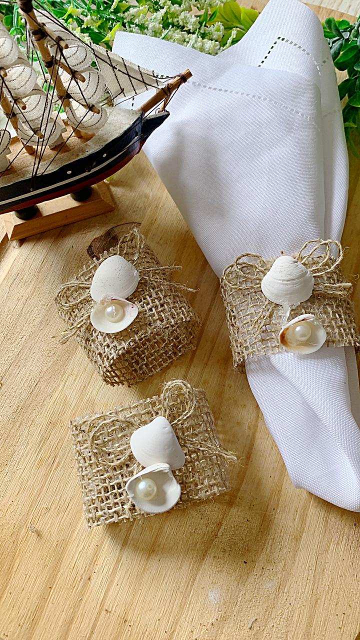 10 porta guardanapos de juta com concha natural - juta fios dourados