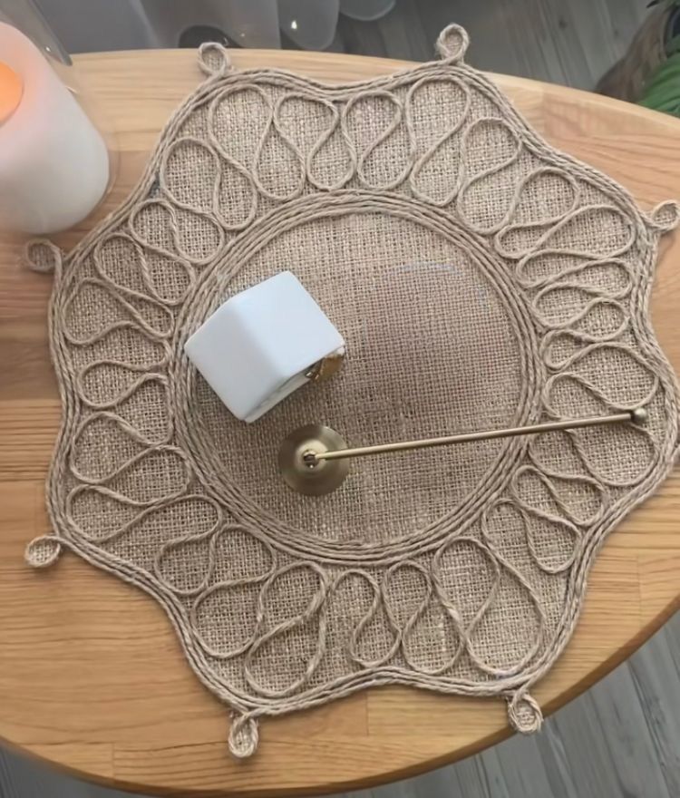 4 souplast de juta com detalhes em fios