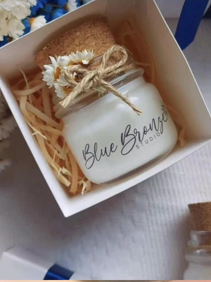 kit 10 mini velas lembrancinha barizado,maternidade e padrinhos com detalhe mini flores e caixa de acetato