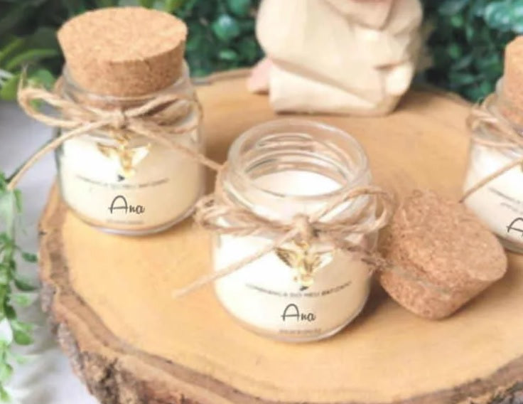 Kit 10 Mini Velas Aromáticas Lembrancinhas Madrinhas, maternidade e Batizado com saquinho de organza